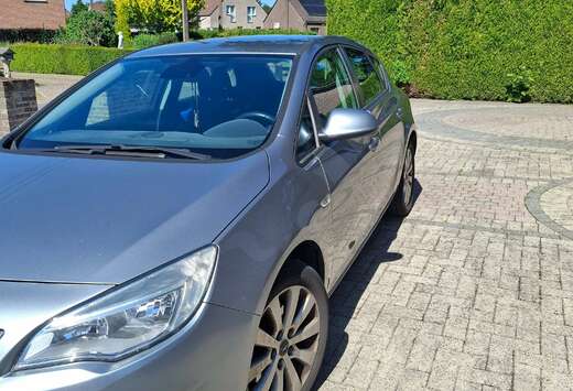 Opel Astra 1.7 J hatchback 1.7 cdti