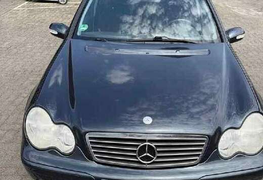 Mercedes-Benz C180 Benzin