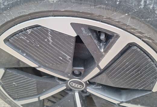 Audi Q4 e-Tron 82 kWh 40 S line