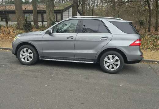 Mercedes-Benz BlueTEC 4MATIC 7G-TRONIC