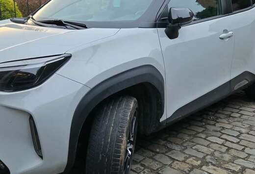 Toyota Hybrid 1.5i VVT-i E-CVT GR Sport