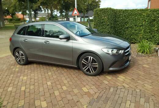 Mercedes-Benz B 180 Business Solution