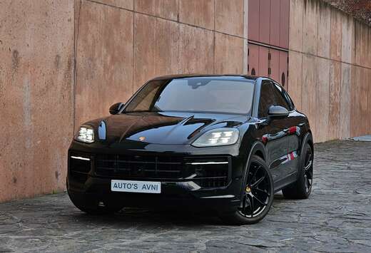 Porsche Coupé E-Hybrid 3.0 Turbo V6 Lightweightpack