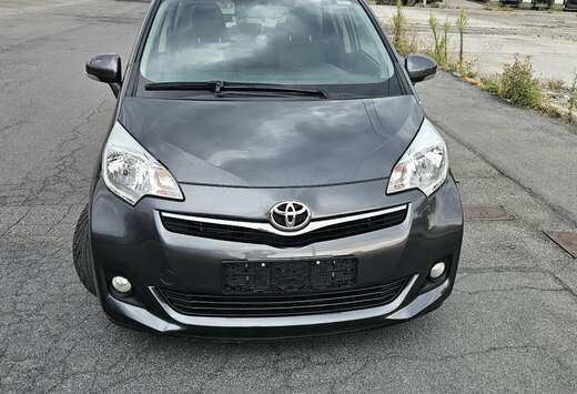 Toyota Verso S 1.33 VVT-i Comfort