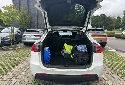 Tesla Model Y 72.5 kWh Dual Motor Performance (377 kW ...