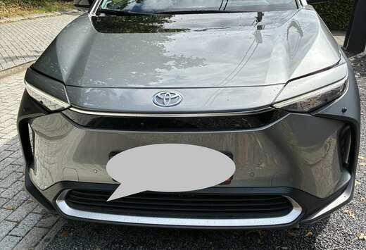 Toyota 71.4 kWh 2WD Style (11kW OBC)