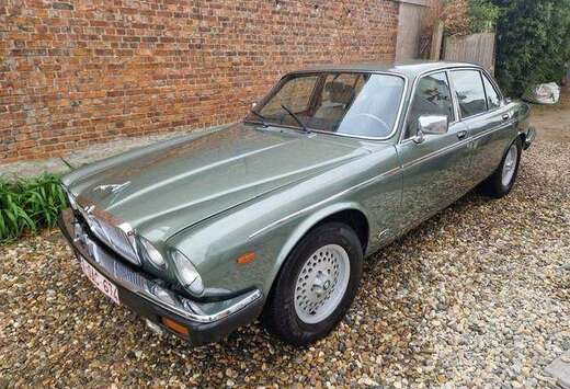 Jaguar XJ12 5.3 Vanden Plas A