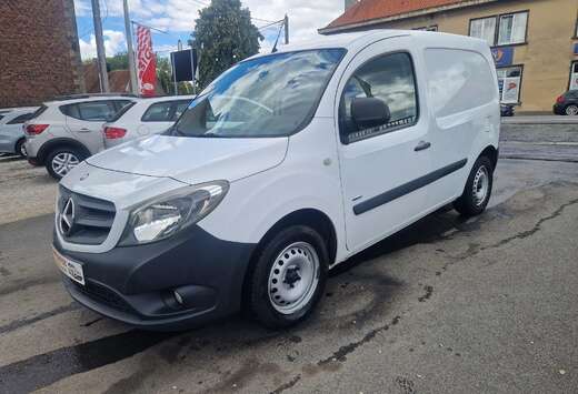 Mercedes-Benz 1.5CDI *** ATTELAGE/GARANTIE 12 MOIS ** ...