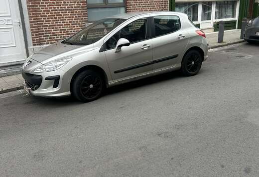 Peugeot 1.4i Confort Pack