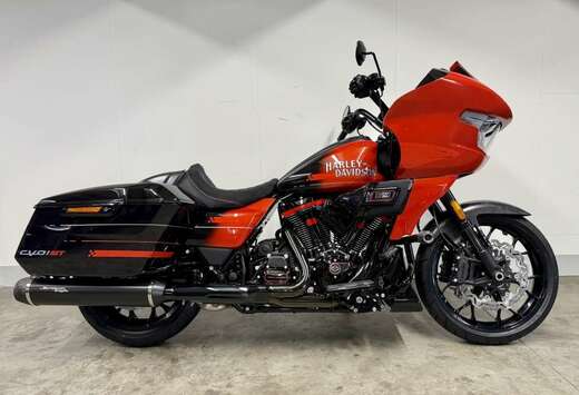 TOURING FLTRXSTSE CVO ST