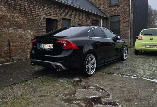 Volvo D4 Momentum