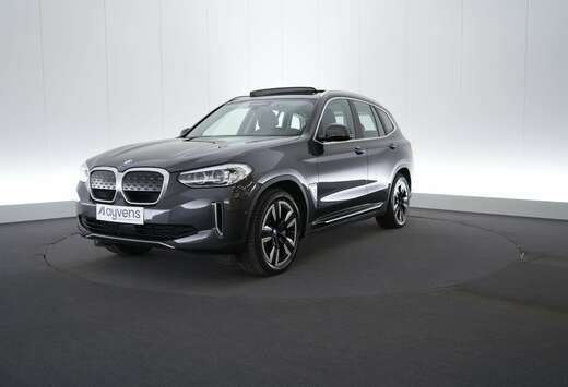 BMW 80 kWh LEDER/CUIR LED GPS PDC CAM Pano BLIS Verw.