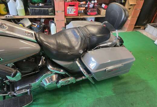 Harley road king 1450 police