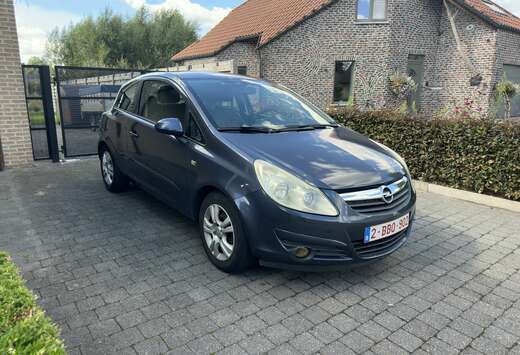 Opel 1.2i Essentia Easytronic