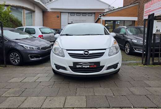 Opel Corsa 1.2i Cosmo