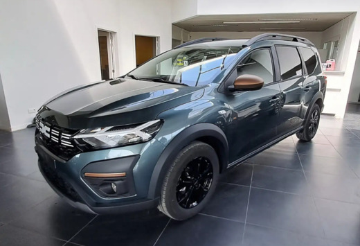 Dacia MHEV Extreme , Expression