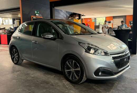 Peugeot 208 1.2  Allure S/12 mois de garantie/automat ...