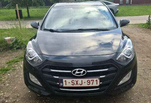 Hyundai i30 1.6 GDi Blackline ISG