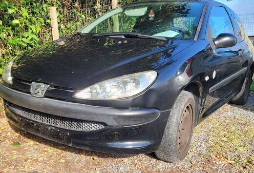 Peugeot 1.4i 3deurs 2008 !!! EERST LEZEN !!! 380euro  ...