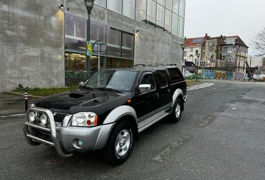 Nissan 2.5d 4-4 BELGIUM CAR CLIMATISÉ
