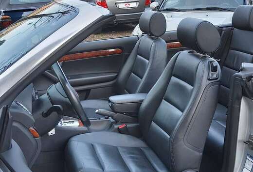 Audi A4 Cabriolet 2.5 TDi V6 S line CVT Multitronic
