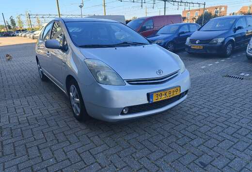 Toyota 1.5 VVT-i Tech Edition camera - Navi -Keyless  ...
