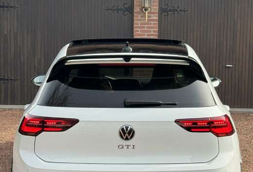 Volkswagen Golf 8 GTI 2.0 White / Black Edition