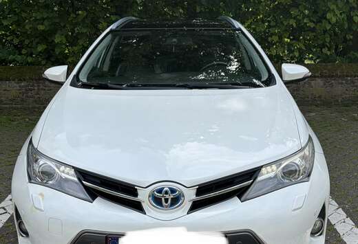 Toyota SW HEV 1.8i HSD Lounge CVT