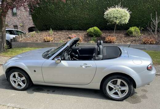 Mazda MX-5  1.8i 16v Active