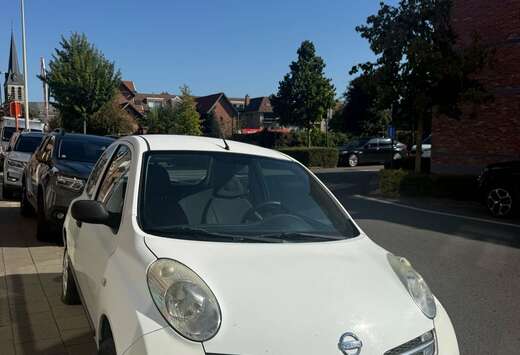 Nissan 1.0i 16v Visia A/C