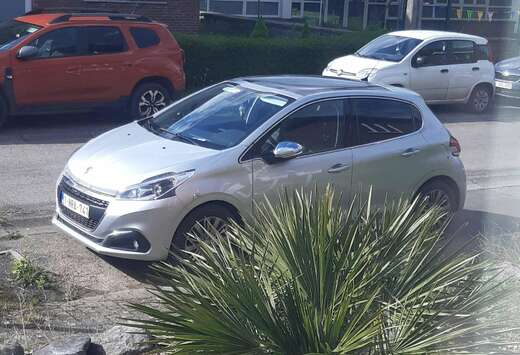 Peugeot 208 1.2 PureTech Tech Edition S
