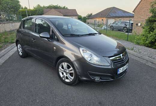 Opel 1.3 CDTi Black Edition prêt a immatriculé