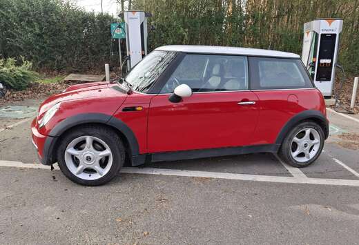 MINI Mini 1.6i 16v Cooper