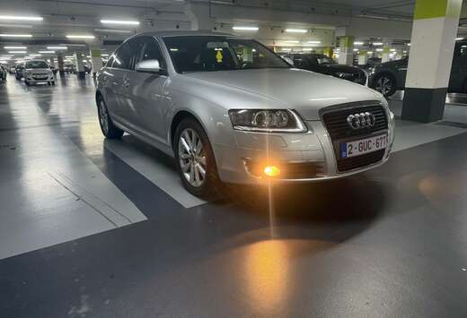 Audi A6 2.4i V6 24v Multitronic