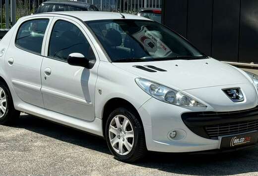 Peugeot 1.4 ESSENCE - AIRCO - CONTRLE TECHNIQUE OK