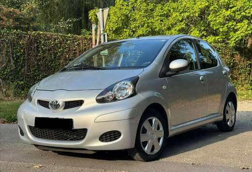 Toyota 12 mois garantie Aygo 1.0i VVT-i • 5 portes  ...