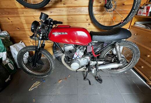 Honda 2 cylinder 4 takt