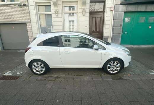 Opel Corsa 1.2i Enjoy