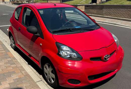 Toyota Aygo 1.0i VVT-i Car Dance