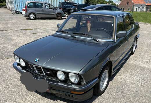 BMW 520i Met 6 cil motor met M Bodypakket