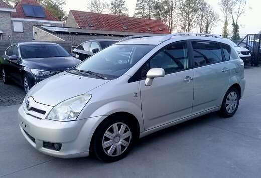Toyota 2.2 Turbo D4D    HANDELAAR/EXPORT