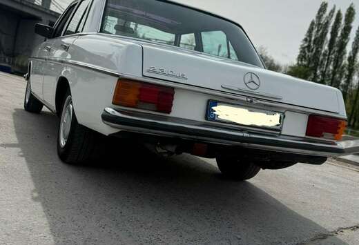 Mercedes-Benz mercedes w114 230.6