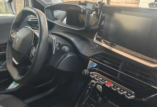 Peugeot 2008 1.2 PureTech Roadtrip S