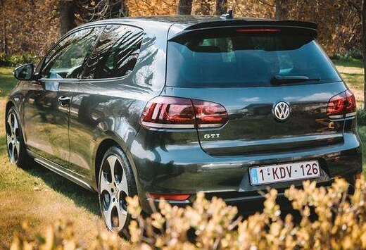 Volkswagen Golf GTI 6 2.0 TSI DSG