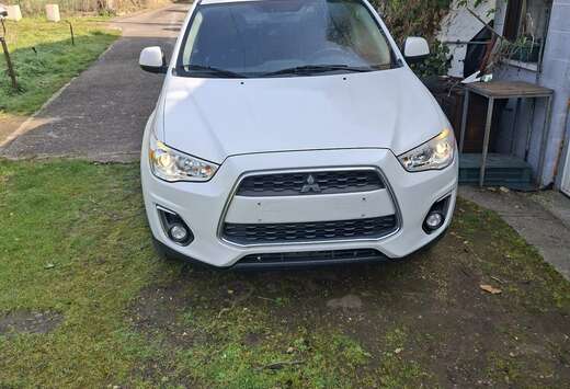 Mitsubishi 1.8 Di-D 2WD Anniversary Edition