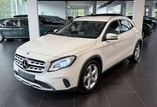 Mercedes-Benz Urban Automatic TREKHAAK / Adep. Lights