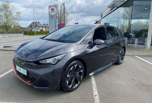 Born 77 kWh eBoost Business Edition 230cv