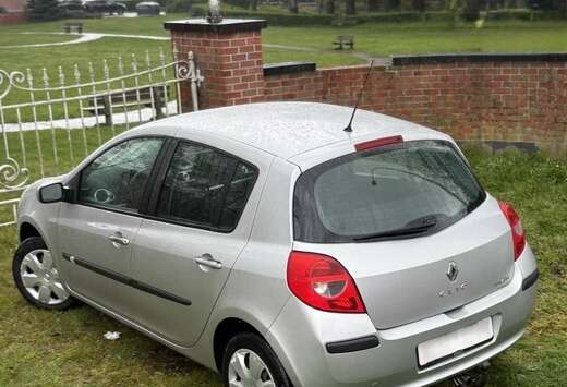 Renault 1.6i 16v Initiale