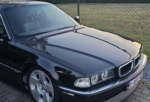 BMW 730i