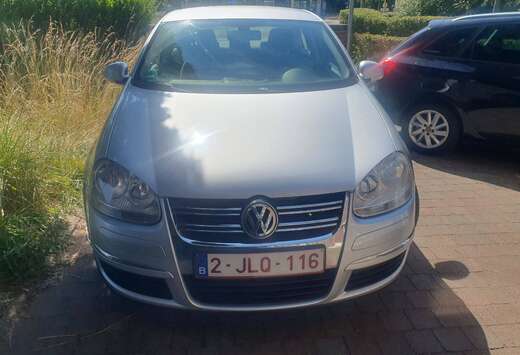 Volkswagen Jetta 1.6i FSI Comfortline